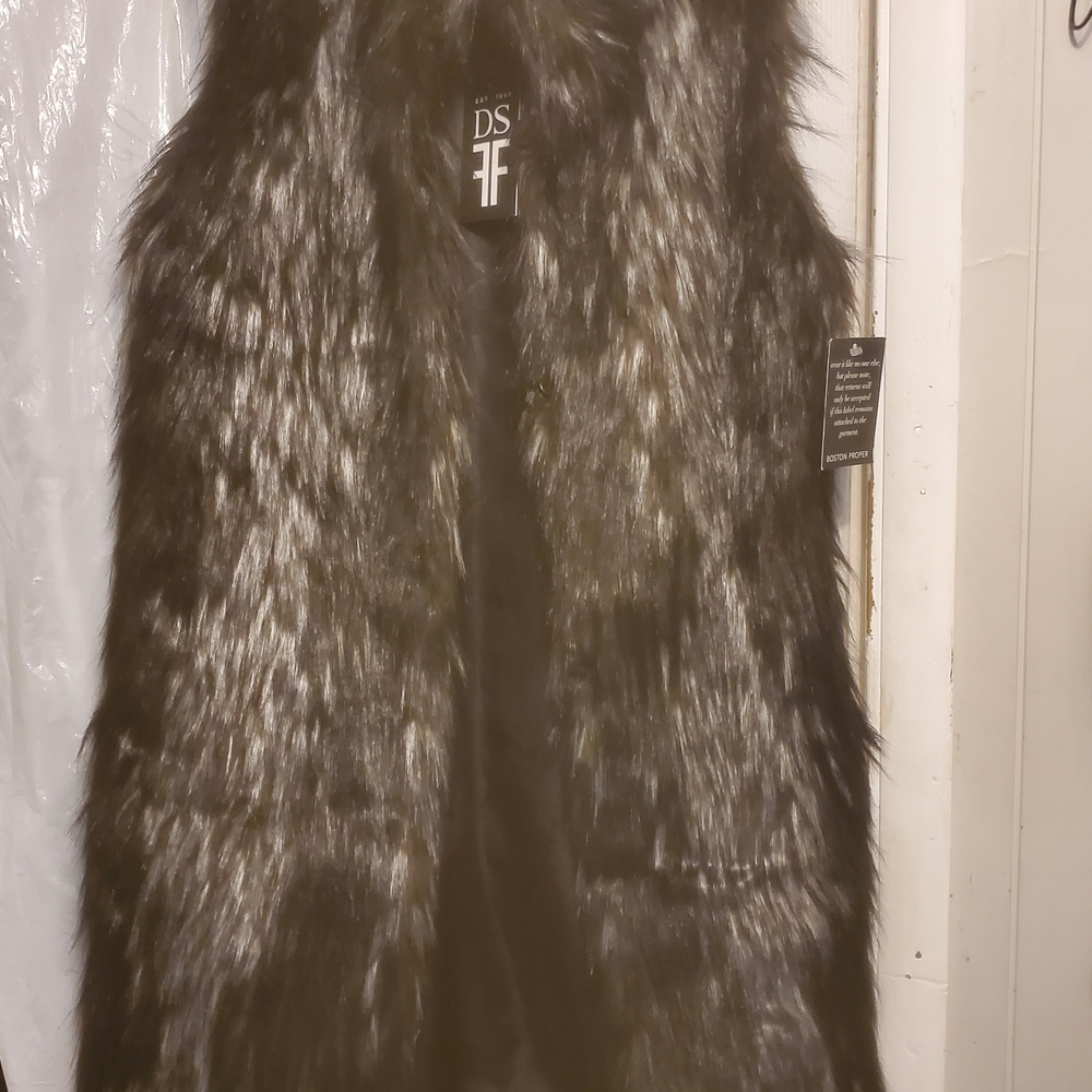 Fabulous Furs Luxurious Black Faux Fur Jacket - Picture 2 of 5